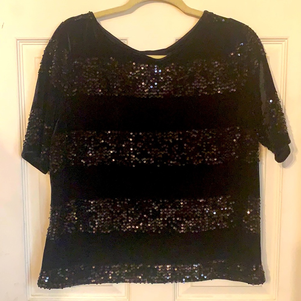 NWT Worthington Black Sequin Top.  Size Large